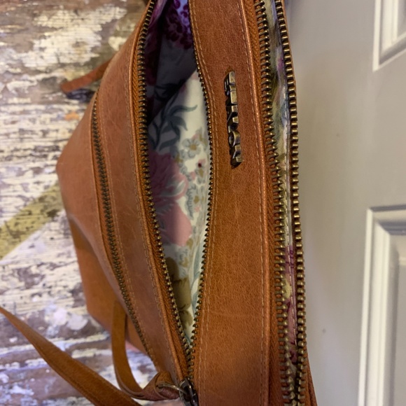 Estalon Leather crossbody bag - Picture 2 of 4